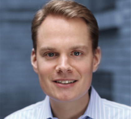 Portrait von Fintechcube Gründer Gregor Puchalla